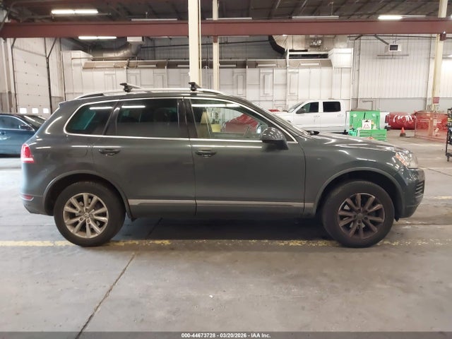 2013 Volkswagen Touareg Vr6 Sport მანქანა იყიდება აუქციონზე, vin: WVGEF9BP0DD008323, აუქციონის ნომერი: 44673728