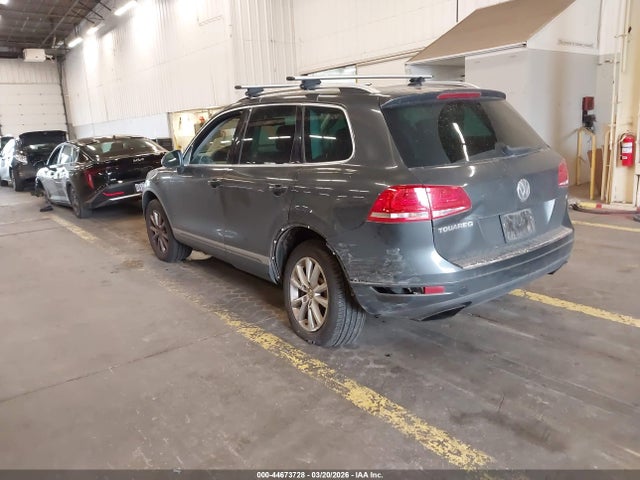 2013 Volkswagen Touareg Vr6 Sport მანქანა იყიდება აუქციონზე, vin: WVGEF9BP0DD008323, აუქციონის ნომერი: 44673728