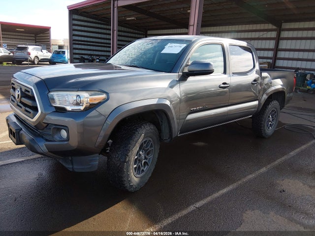 Toyota Tacoma Sr5 V6 2017 3TMAZ5CN0HM052123 Image 2