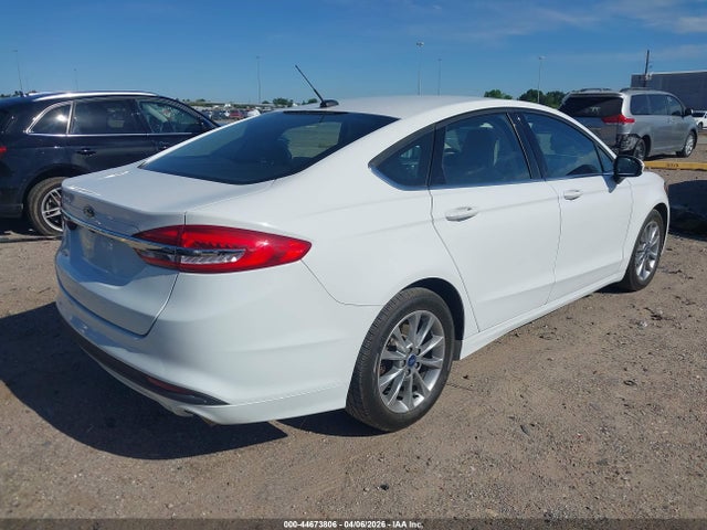 Продажа на аукционе авто 2017 Ford Fusion S, vin: 3FA6P0G73HR415923, номер лота: 44673806
