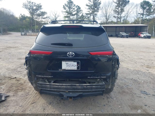Toyota Highlander Platinum 2021 5TDFZRBH2MS073431 Image 17