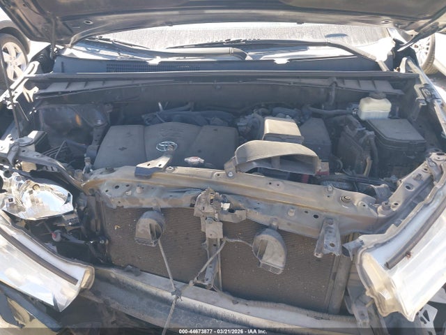 Продаж на аукціоні авто 2018 Toyota Highlander Le, vin: 5TDZZRFH1JS240283, номер лоту: 44673877