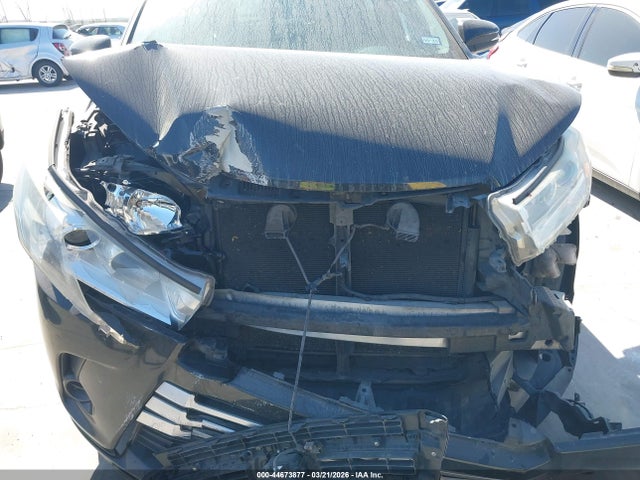 Продаж на аукціоні авто 2018 Toyota Highlander Le, vin: 5TDZZRFH1JS240283, номер лоту: 44673877