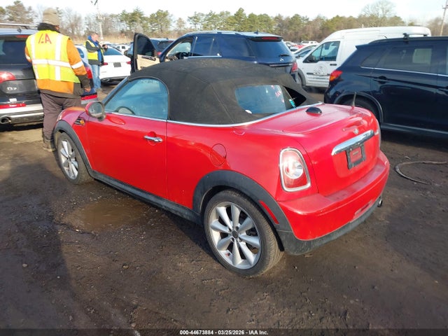 2014 MINI ROADSTER WMWSY1C59ET625823 Photo 2