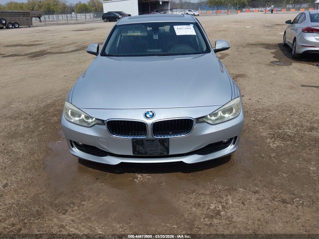 2014 Bmw 320i Xdrive მანქანა იყიდება აუქციონზე, vin: WBA3C3C51EP662484, აუქციონის ნომერი: 44673905
