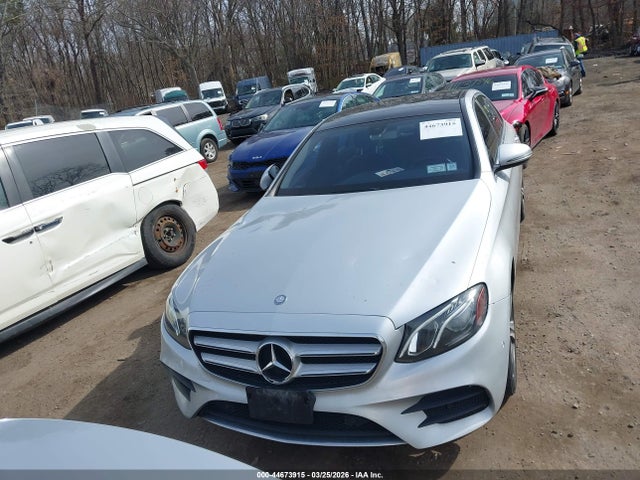 Продажа на аукционе авто 2017 Mercedes-benz E 300 4matic, vin: WDDZF4KB9HA147781, номер лота: 44673915