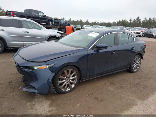 44673921 :رقم المزاد ، 3MZBPBDM4LM117348 vin ، 2020 Mazda Mazda3 Preferred Package مزاد بيع