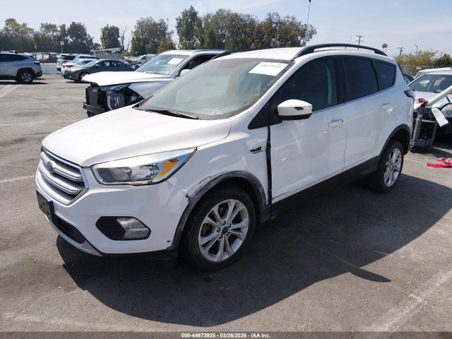 1FMCU0GD5JUD44407 Ford ESCAPE SE