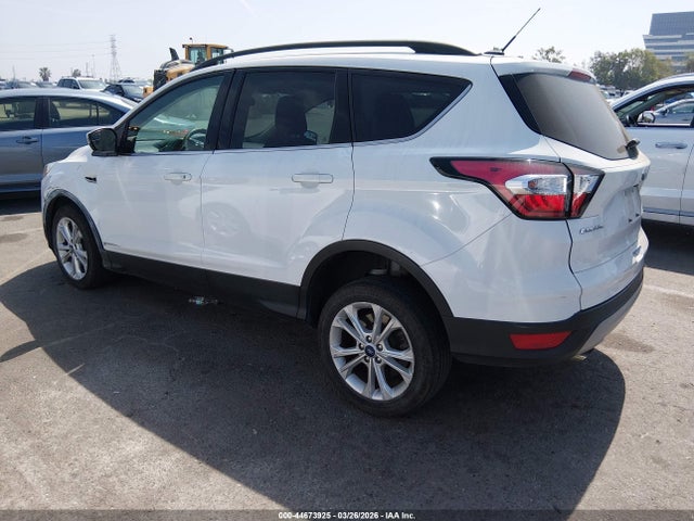 1FMCU0GD5JUD44407 Ford ESCAPE SE