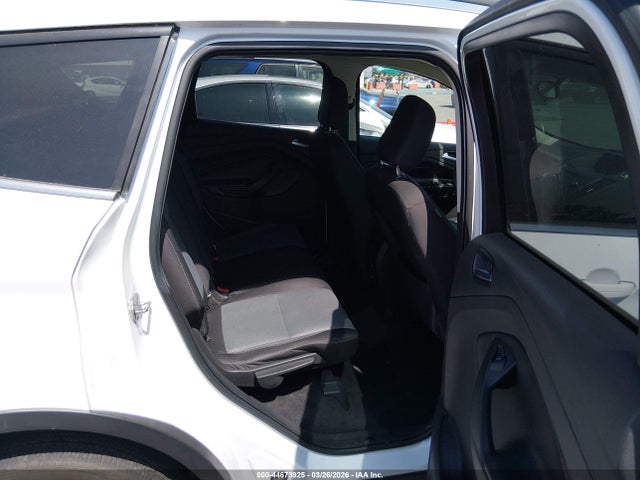 1FMCU0GD5JUD44407 Ford ESCAPE SE