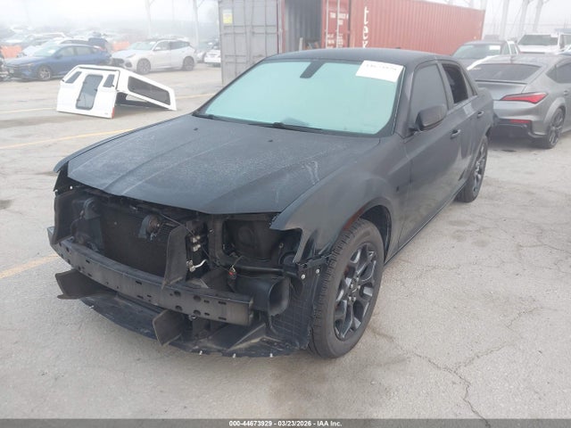 44673929 :رقم المزاد ، 2C3CCAGG0KH542621 vin ، 2019 Chrysler 300 مزاد بيع