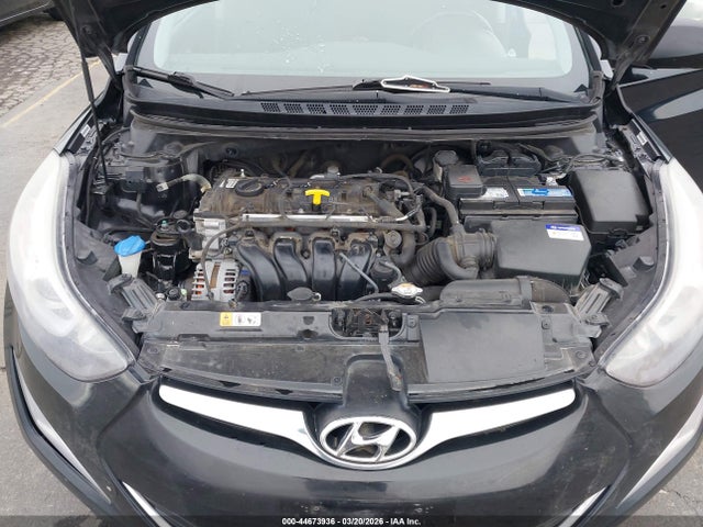KMHDH4AE3FU307011 Hyundai ELANTRA SE