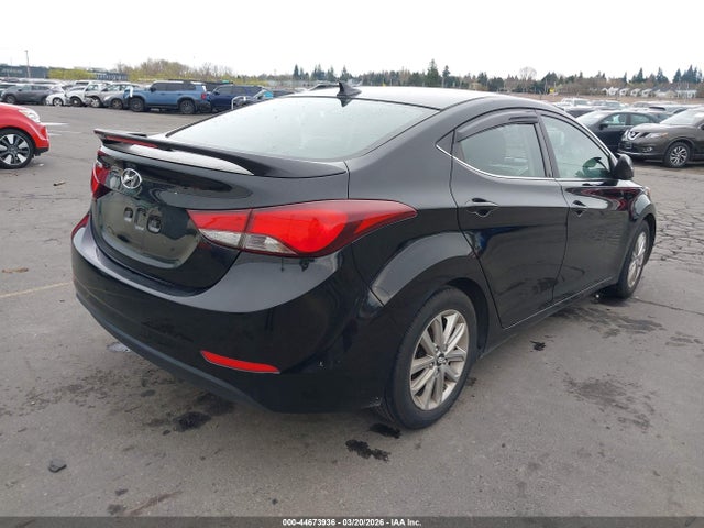 KMHDH4AE3FU307011 Hyundai ELANTRA SE