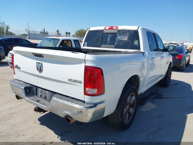 3C6RR7LTXHG543396 RAM 1500 Big Horn 4x4 5&#039;7 Box