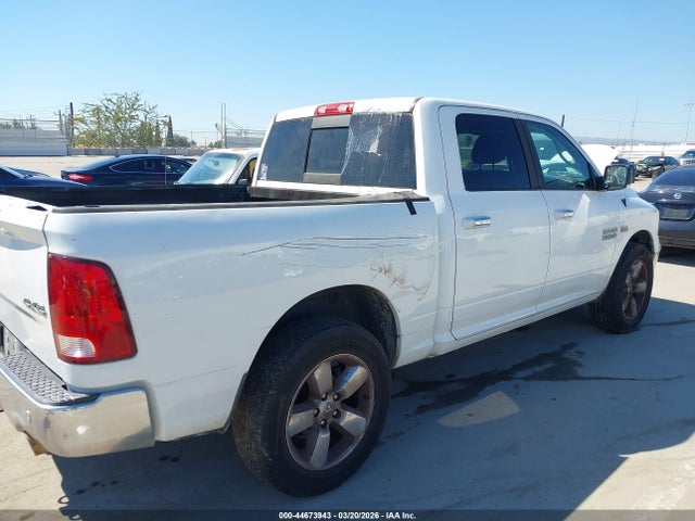 3C6RR7LTXHG543396 RAM 1500 Big Horn 4x4 5&#039;7 Box