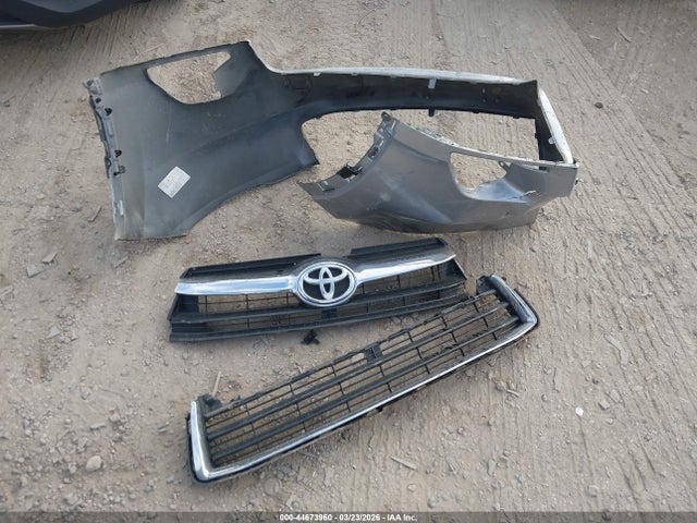 5TDBKRFH7GS259158 Toyota Highlander Le V6