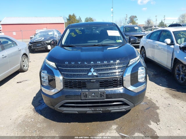 44673984 :رقم المزاد ، JA4J3TA85NZ014975 vin ، 2022 Mitsubishi Outlander Es 2.5 2wd مزاد بيع