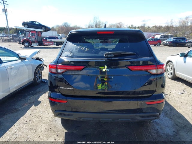 44673984 :رقم المزاد ، JA4J3TA85NZ014975 vin ، 2022 Mitsubishi Outlander Es 2.5 2wd مزاد بيع