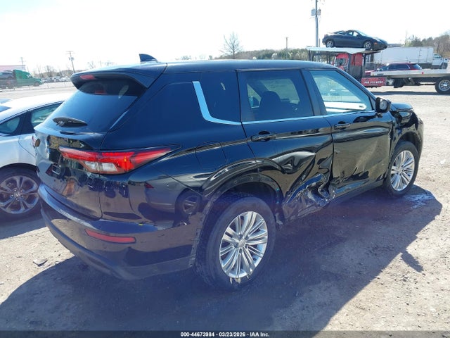 44673984 :رقم المزاد ، JA4J3TA85NZ014975 vin ، 2022 Mitsubishi Outlander Es 2.5 2wd مزاد بيع