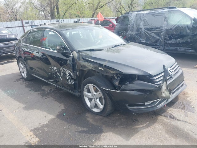 Auction sale of the 2015 Volkswagen Passat 1.8t Limited Edition, vin: 1VWAT7A31FC076893, lot number: 44673995