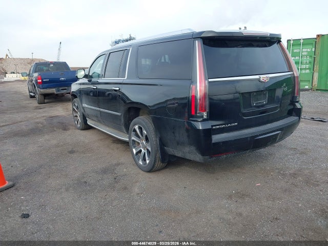 Продаж на аукціоні авто 2015 Cadillac Escalade Esv Luxury, vin: 1GYS4SKJ8FR616543, номер лоту: 44674029