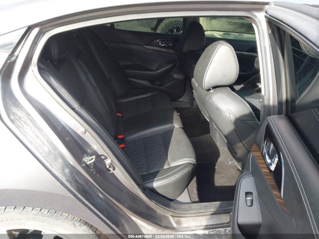 Auction sale of the 2017 Nissan Maxima 3.5 Platinum, vin: 1N4AA6AP5HC377925, lot number: 44674045