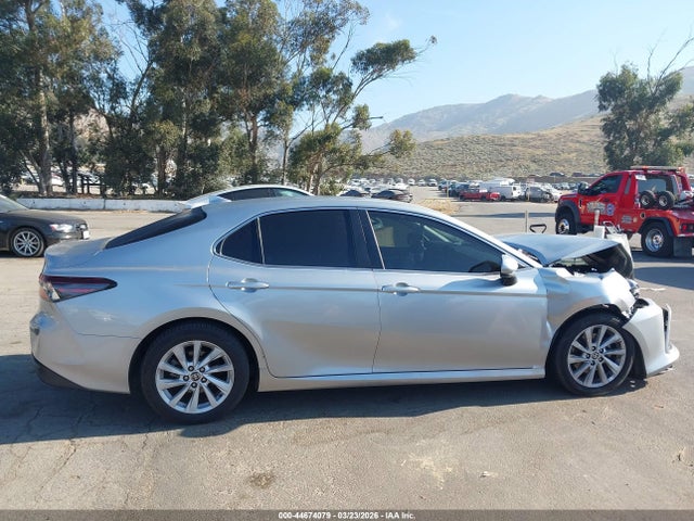 Toyota CAMRY LE 2022 4T1C11AK0NU002603 Image 13