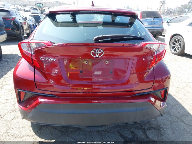 Toyota C-HR XLE 2018 NMTKHMBX5JR056046 Image 16