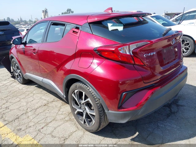 Toyota C-HR XLE 2018 NMTKHMBX5JR056046 Image 3