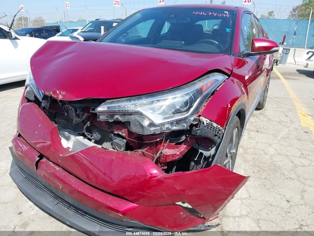 Toyota C-HR XLE 2018 NMTKHMBX5JR056046 Image 6