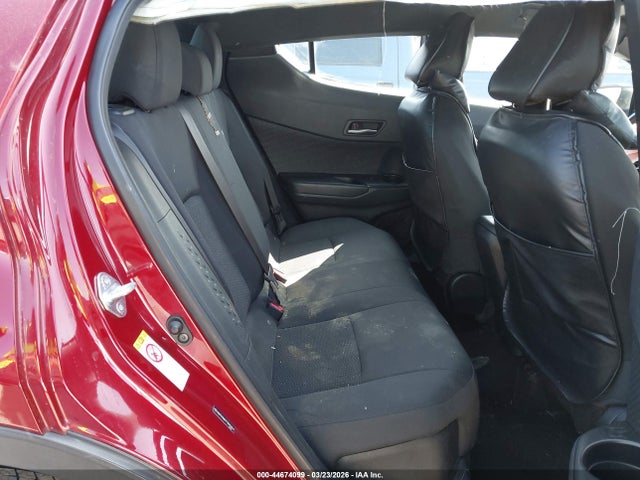 Toyota C-HR XLE 2018 NMTKHMBX5JR056046 Image 8