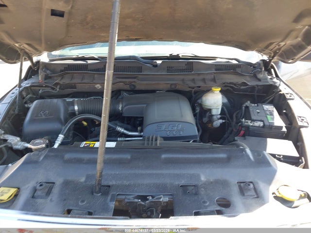 1C6RR6GG8FS646135 RAM 1500 Slt