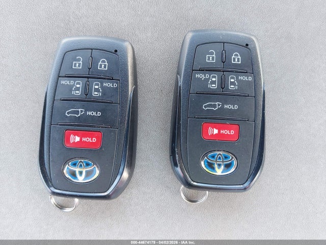 5TDXRKEC9MS037926 Toyota Sienna Xse