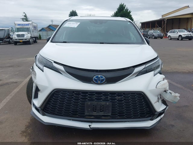 5TDXRKEC9MS037926 Toyota Sienna Xse