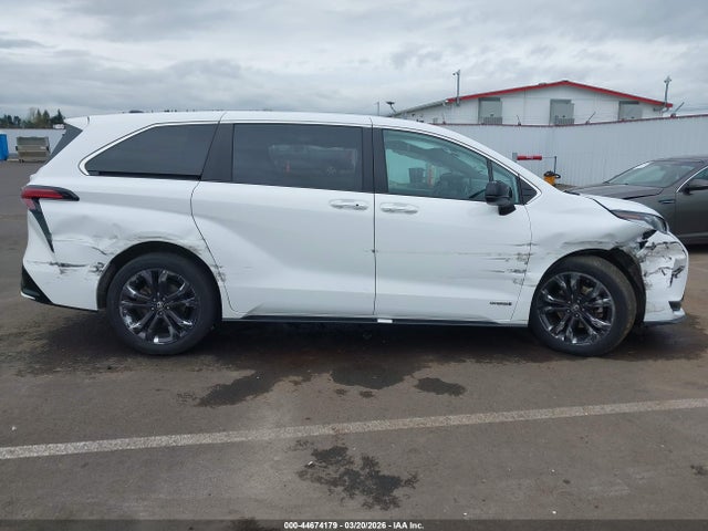 5TDXRKEC9MS037926 Toyota Sienna Xse