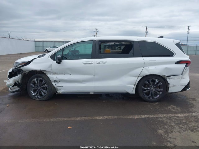 5TDXRKEC9MS037926 Toyota Sienna Xse
