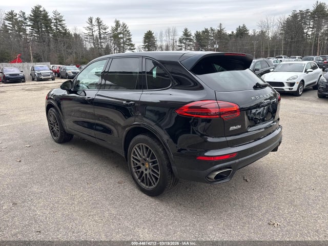 2018 PORSCHE CAYENNE WP1AA2A28JKA03813 Photo 2