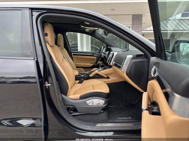 2018 PORSCHE CAYENNE WP1AA2A28JKA03813 Photo 4