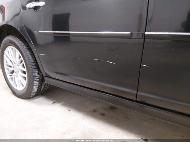 44674220 :رقم المزاد ، 1G4HC5EM2BU136396 vin ، 2011 Buick Lucerne Cxl مزاد بيع