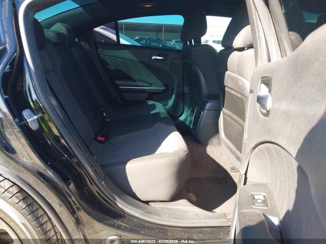 44674223 :رقم المزاد ، 2C3CDXHG1GH241832 vin ، 2016 Dodge Charger Sxt مزاد بيع