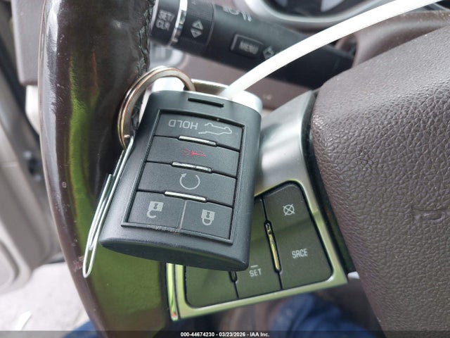 44674230 :رقم المزاد ، 3GYFNDEY1AS540270 vin ، 2010 Cadillac Srx Luxury Collection مزاد بيع