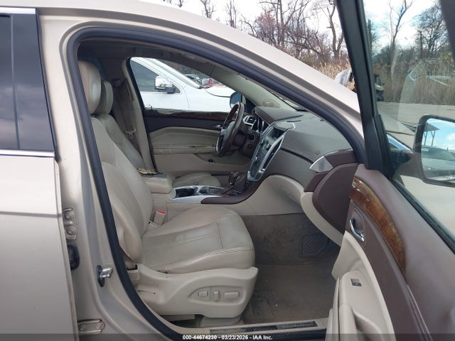 44674230 :رقم المزاد ، 3GYFNDEY1AS540270 vin ، 2010 Cadillac Srx Luxury Collection مزاد بيع