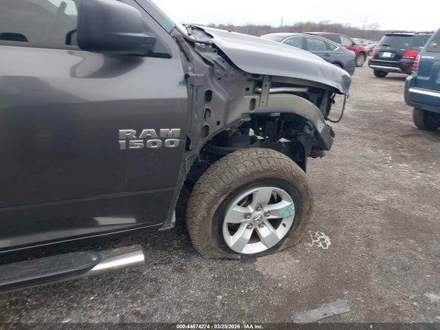 44674274 :رقم المزاد ، 1C6RR7FG7JS313019 vin ، 2018 Ram 1500 Tradesman  4x4 6'4 Box مزاد بيع