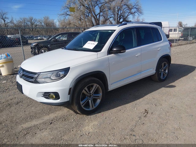 2017 VOLKSWAGEN TIGUAN WVGUV7AX2HK028417 Photo 1
