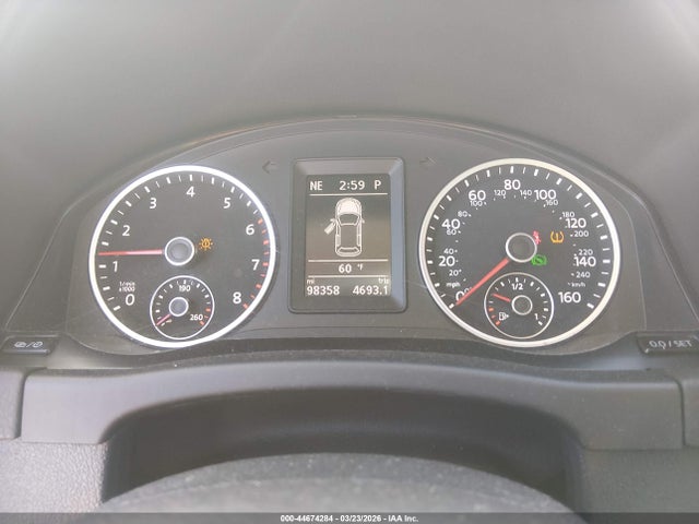 2017 VOLKSWAGEN TIGUAN WVGUV7AX2HK028417 Photo 6