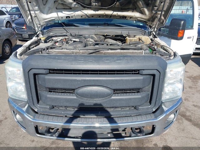 44674320 :رقم المزاد ، 1FT8W3BT2BEC85929 vin ، 2011 Ford F-350 Lariat مزاد بيع