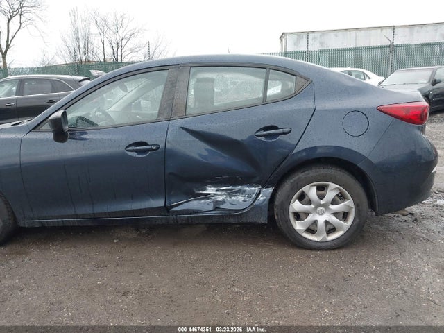 JM1BM1T74E1156801 Mazda Mazda3 I Sv