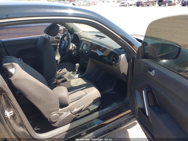 Продажа на аукционе авто 2016 Volkswagen Beetle 1.8t S, vin: 3VWF17AT0GM623907, номер лота: 44674366