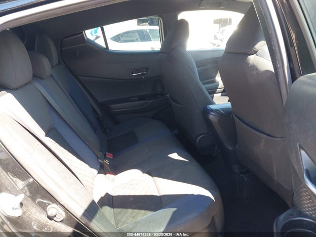 Toyota C-HR XLE 2021 NMTKHMBX3MR130987 Image 8