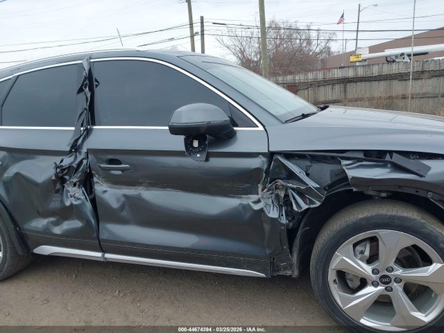 44674394 :رقم المزاد ، WA1EAAFY6N2050381 vin ، 2022 Audi Q5 Premium Plus 45 Tfsi S Line Quattro S Tronic مزاد بيع
